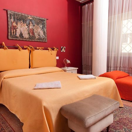 Passeggiate Romane B&B Δωμάτιο φωτογραφία