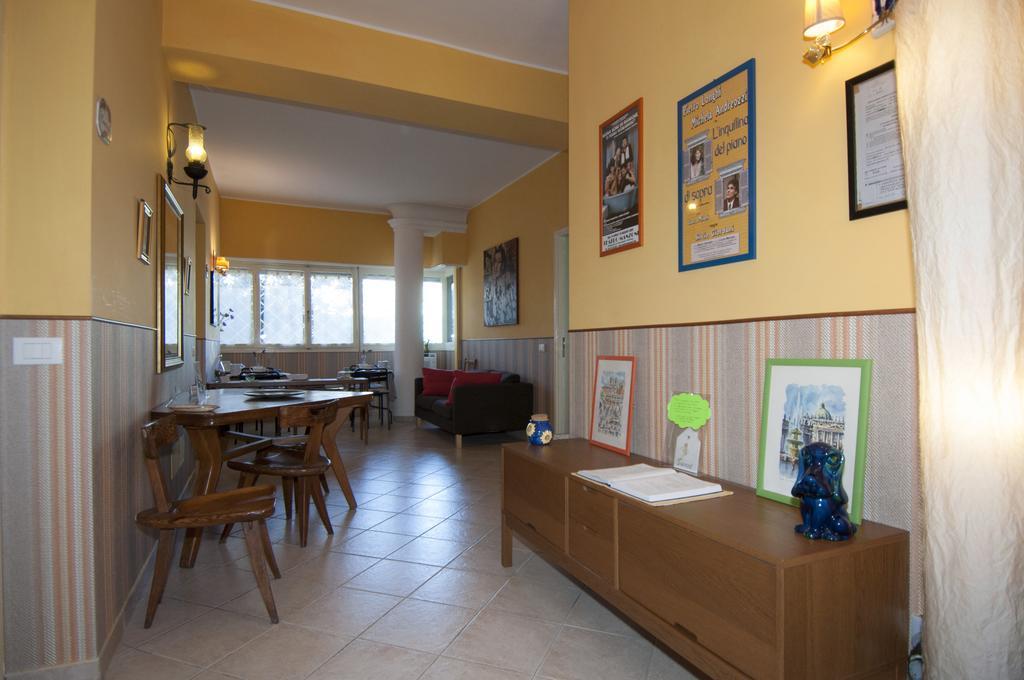 Passeggiate Romane B&B Εξωτερικό φωτογραφία
