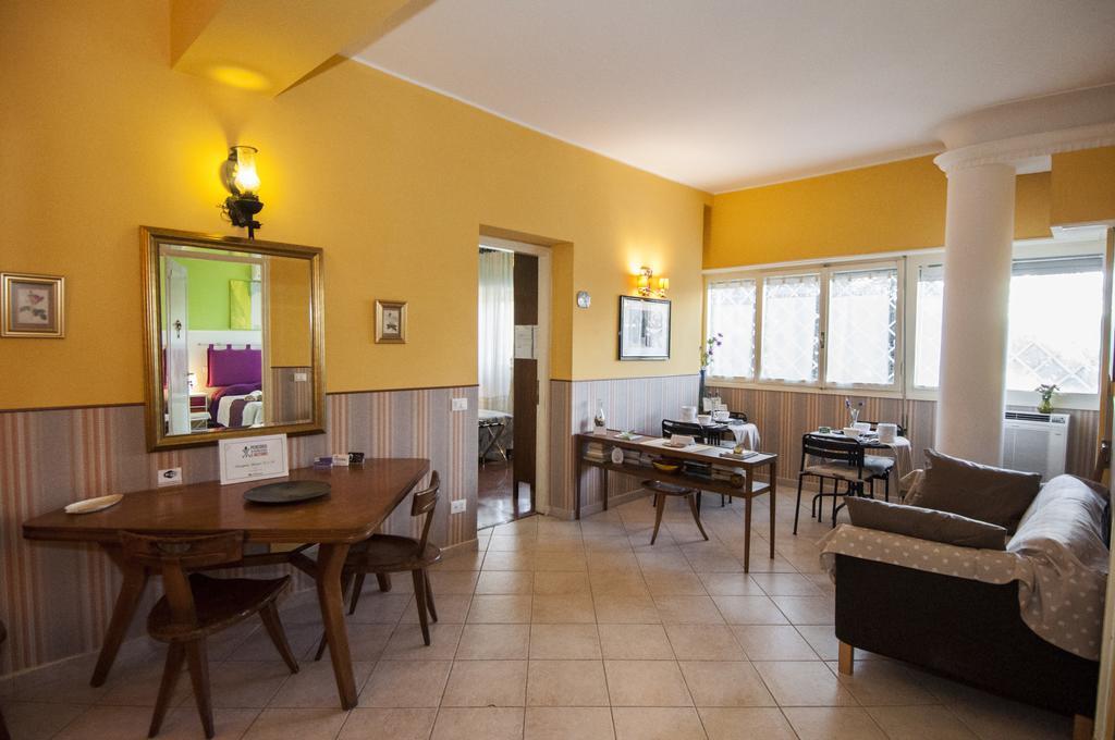 Passeggiate Romane B&B Εξωτερικό φωτογραφία