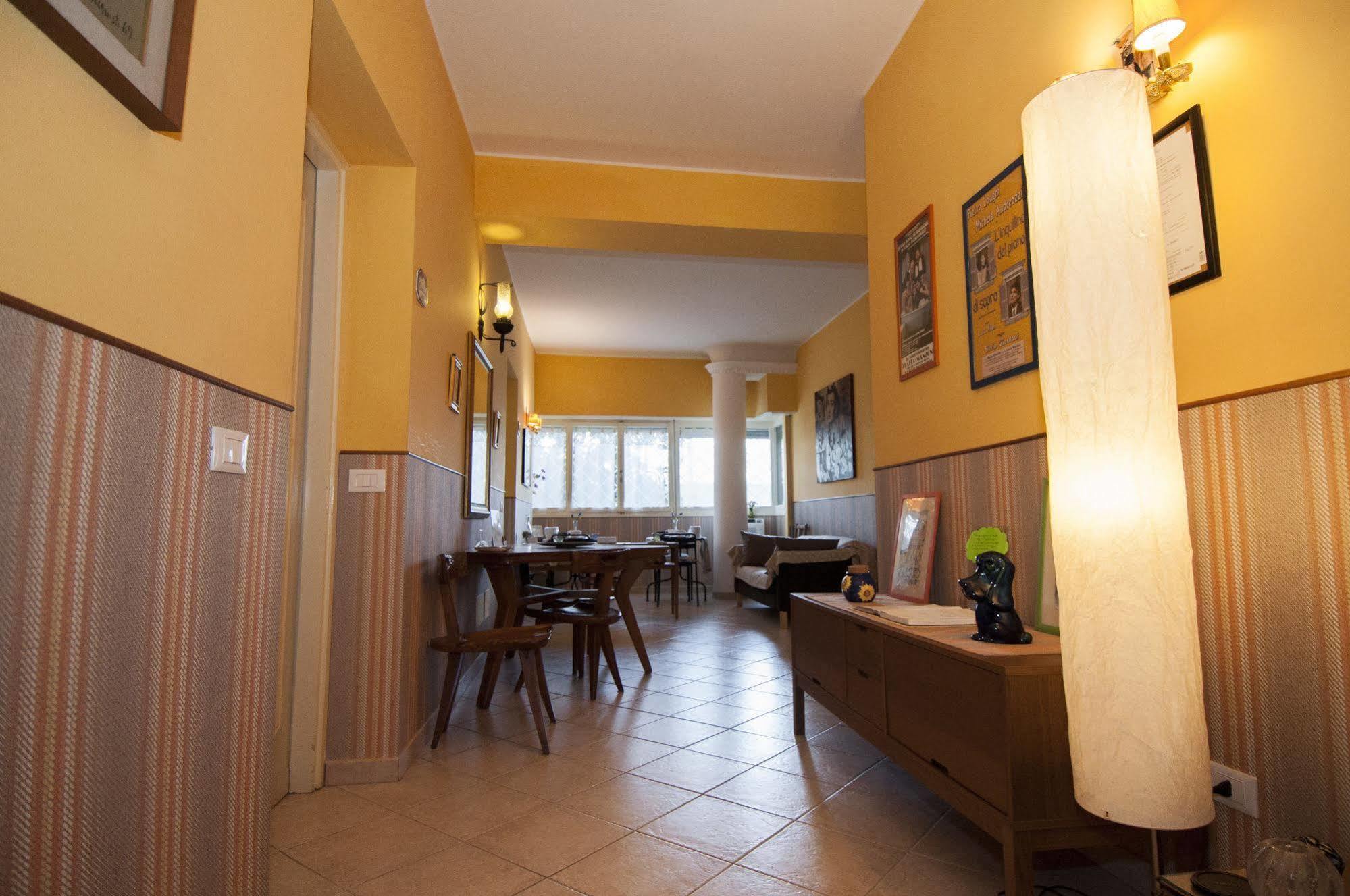Passeggiate Romane B&B Εξωτερικό φωτογραφία