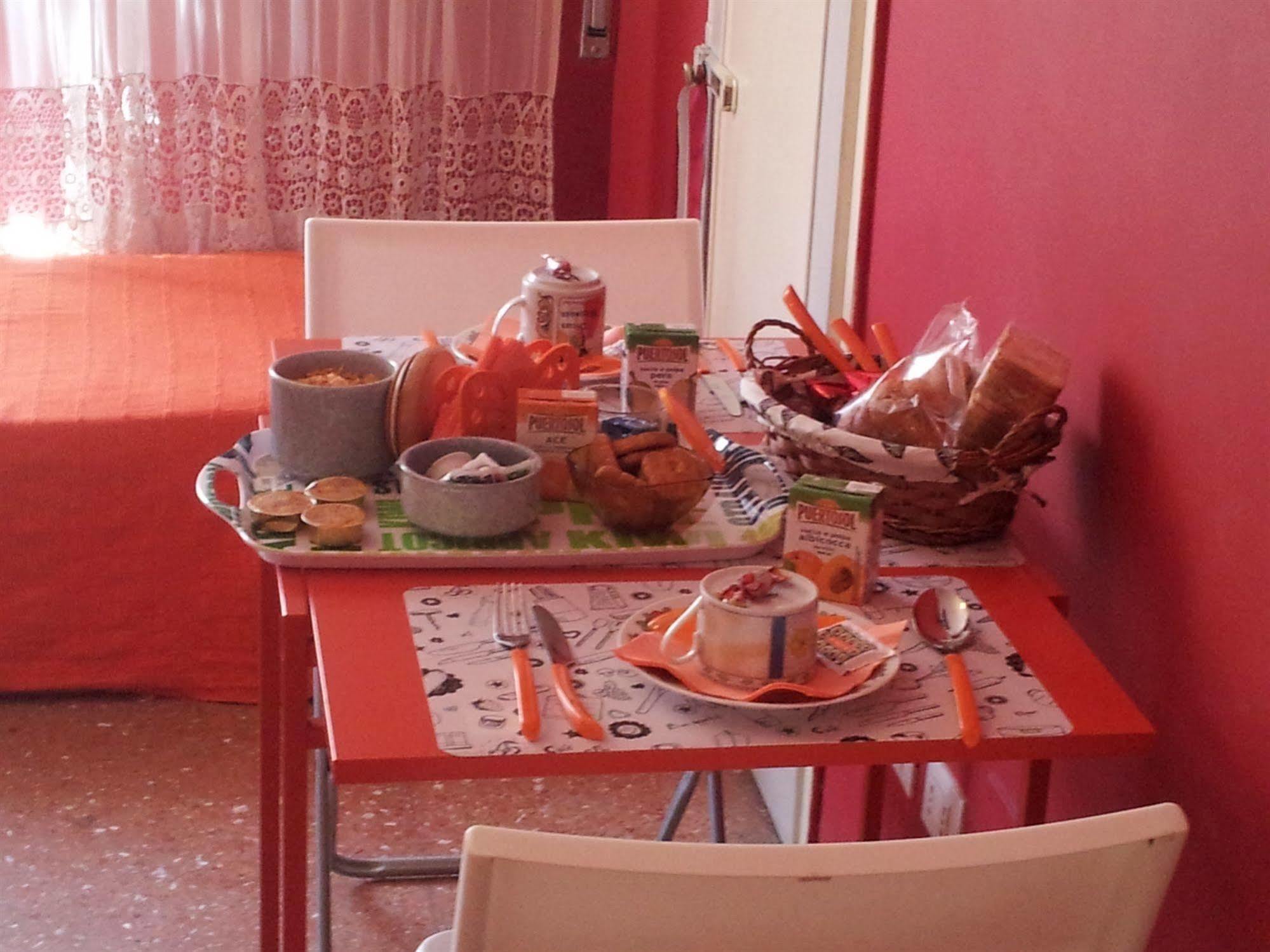 Passeggiate Romane B&B Εξωτερικό φωτογραφία