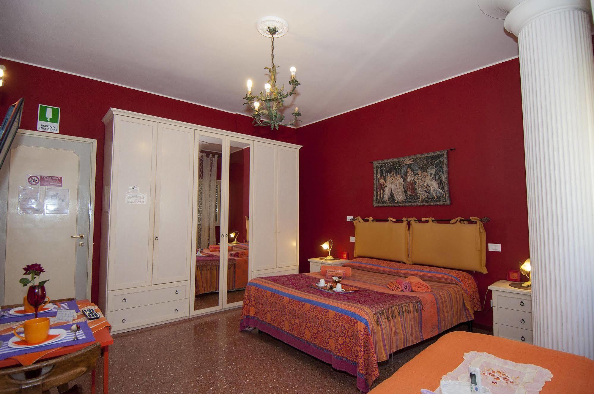 Passeggiate Romane B&B Εξωτερικό φωτογραφία